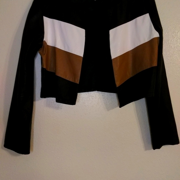 Venti 6 LLC Cropped Jacket - Picture 3 of 10